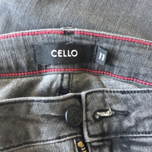 Fashion nova jeans cello size 11 - Picture 3 of 5